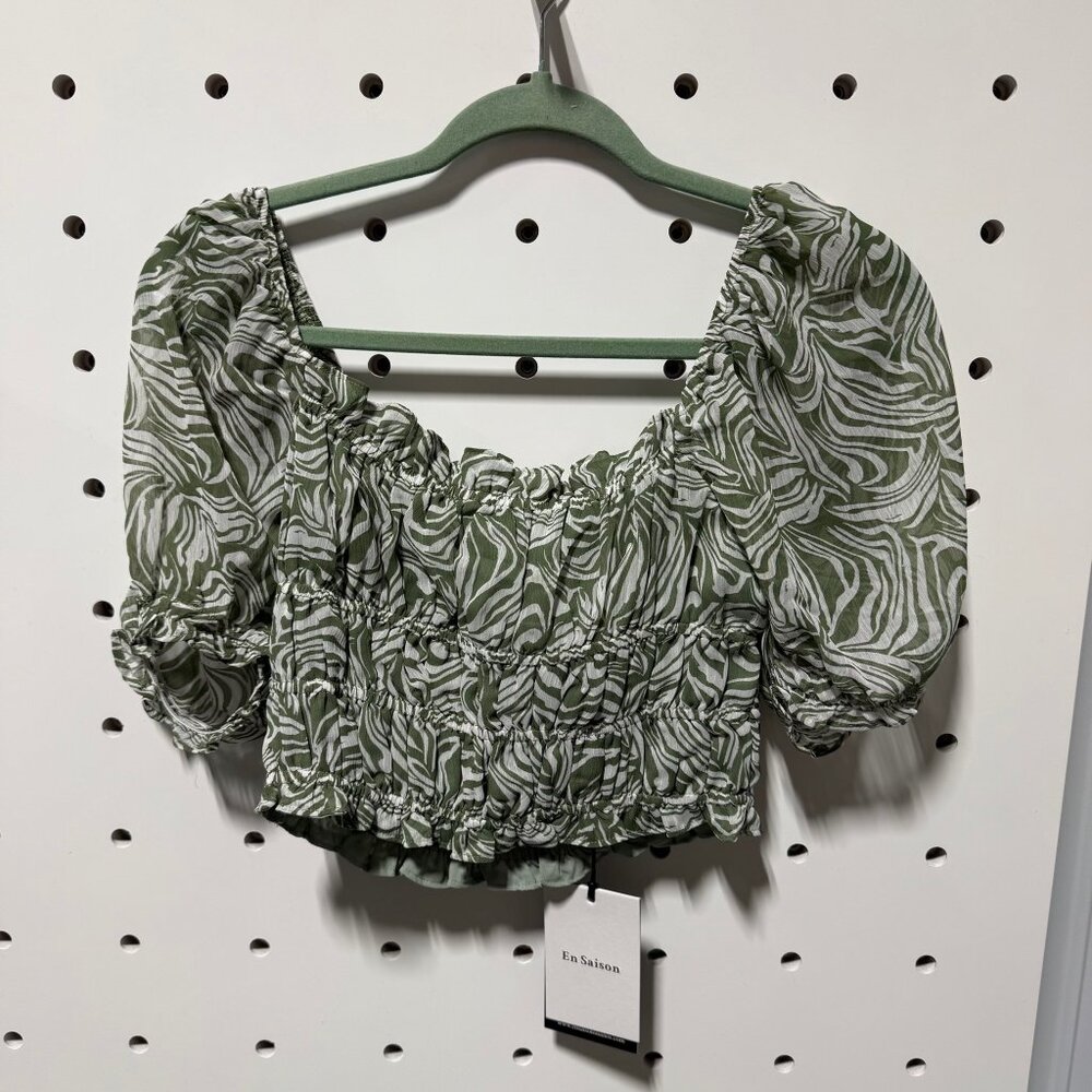 NWT En Saison Crop Top